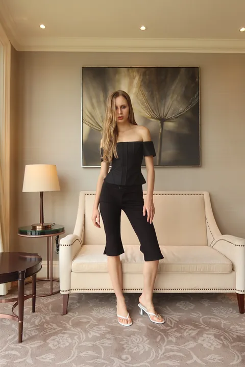Karolina Juza — hotel editorial